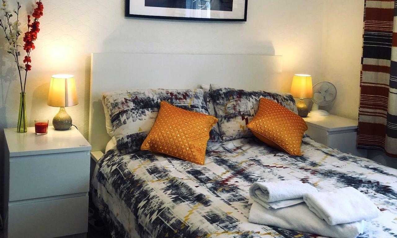 33Sm12 Dreams Unlimited Serviced Accommodations Staines Stanwell Luaran gambar